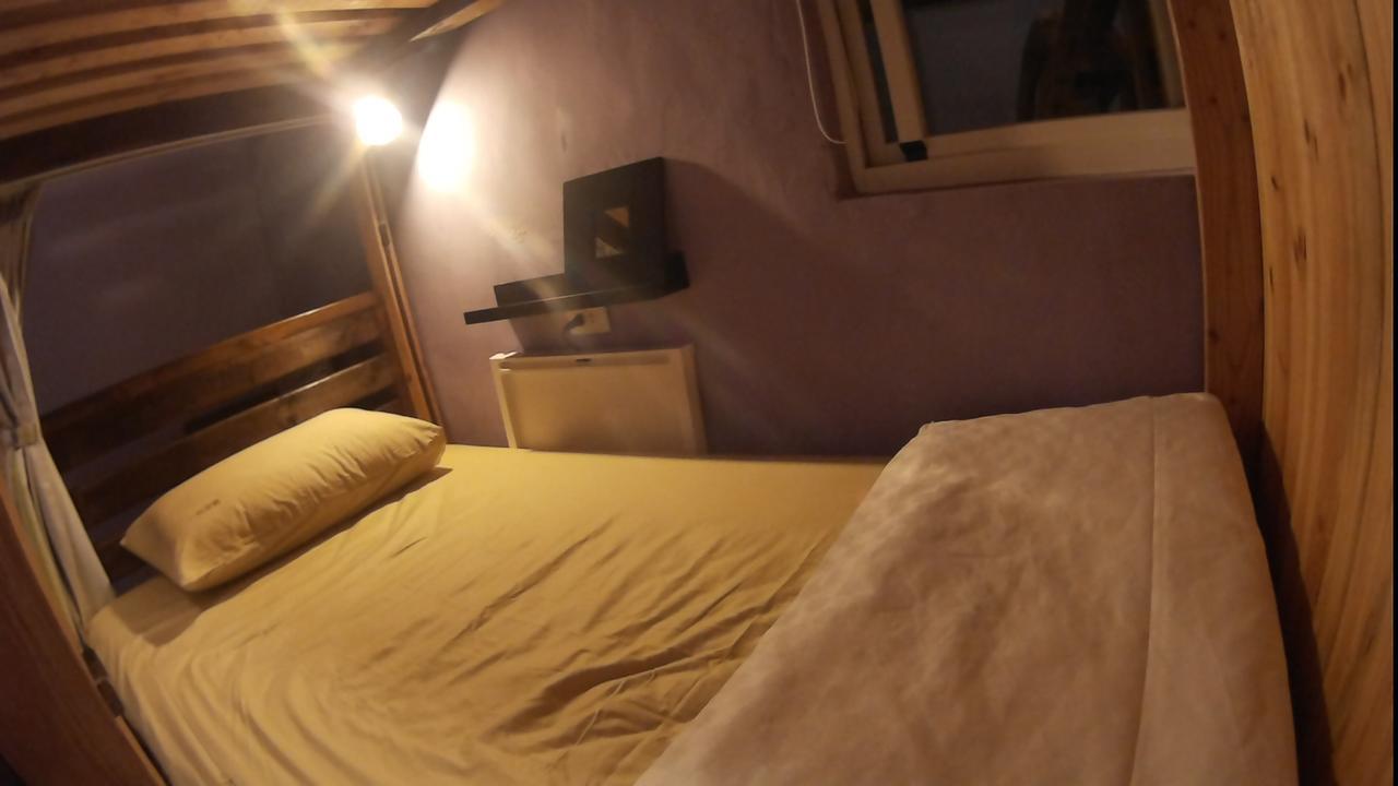 On Board Hostel Manzhou Exteriör bild