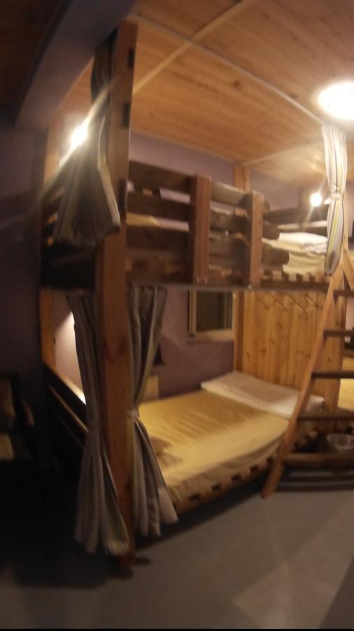 On Board Hostel Manzhou Exteriör bild